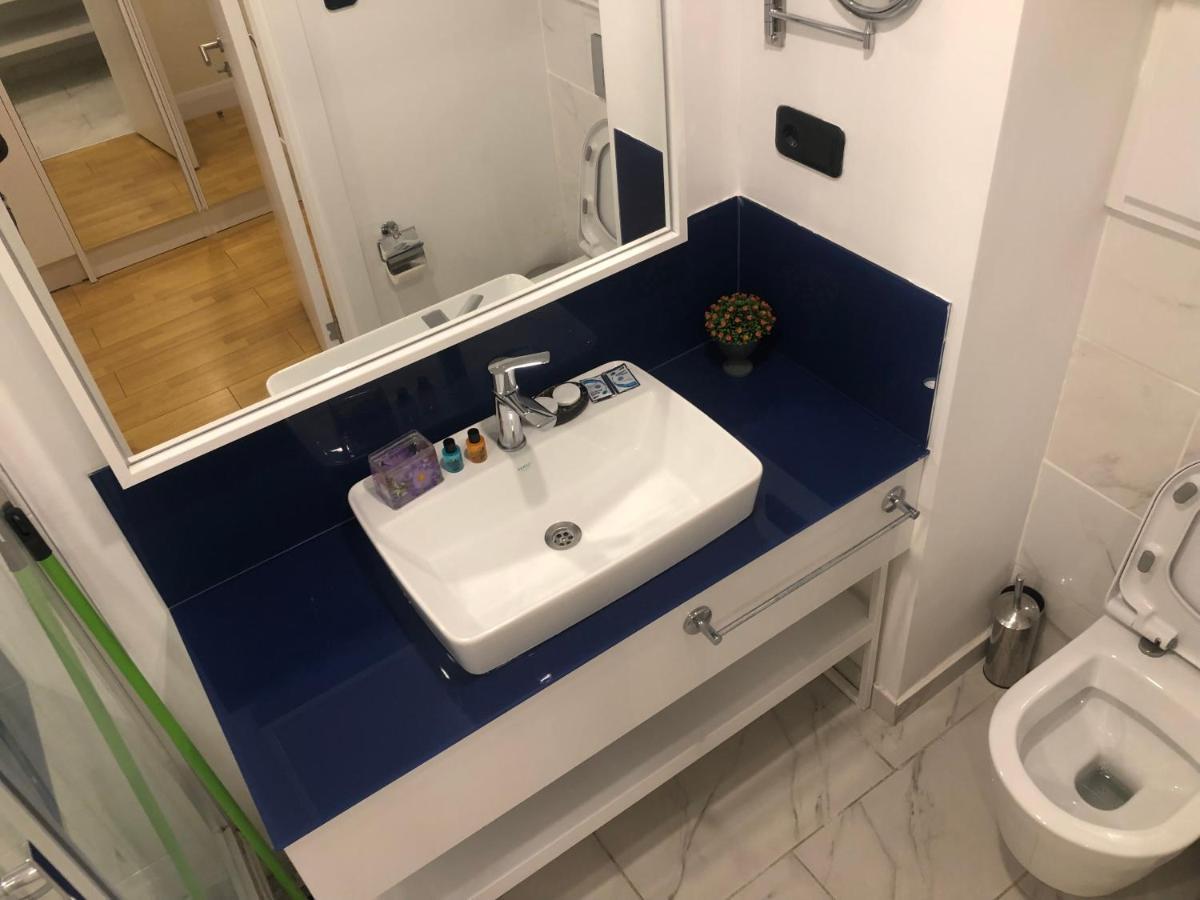 Orbi City Apartments On The Beach バトゥーミ エクステリア 写真
